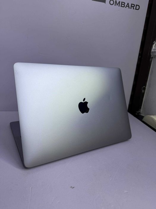 MacBook Air 13-inch core i5