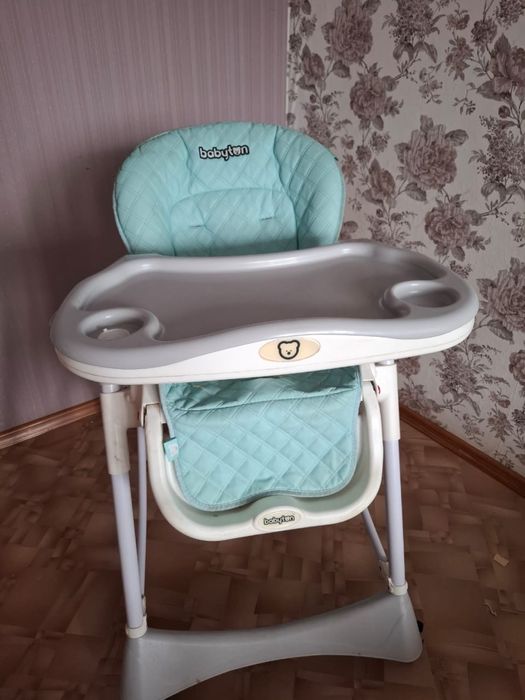 Поодам стульчик для кормоения