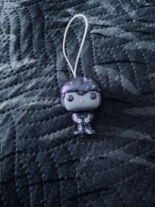 продам дастина из изнанки