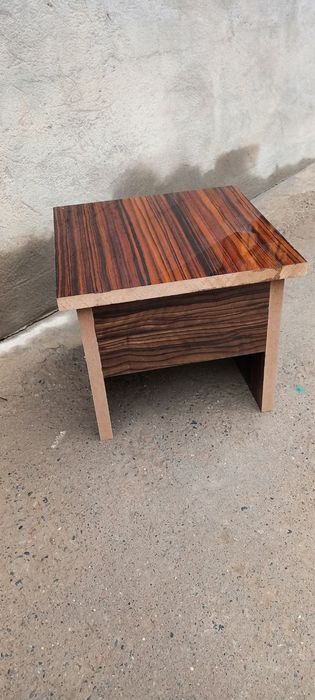 O'tirish uchun stulchik