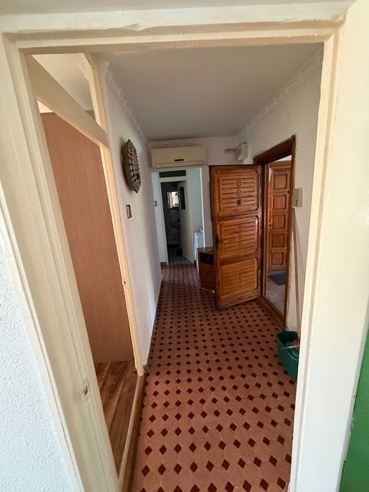 0749607555 Ofertã: 360€ Ultracentral Închiriez Apartament 2 camere RM.Vâlcea
