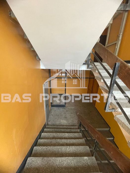 Продава се Четиристаен апартамент в София, Красно село - 100 кв.м за 2600 €/кв.м - Снимка #2