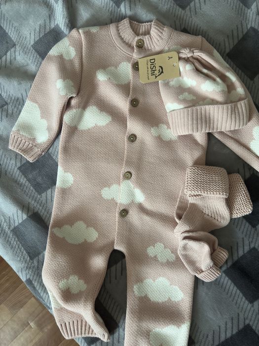 Продам новый вязаный костюм