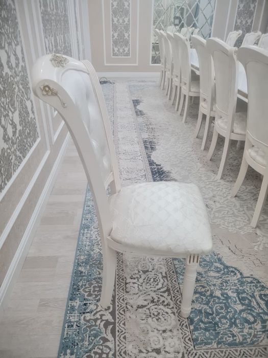 Стулья для гостиной 18 штук