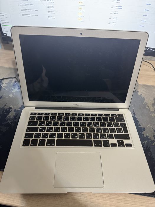 Macbook air2017 с памятью 128