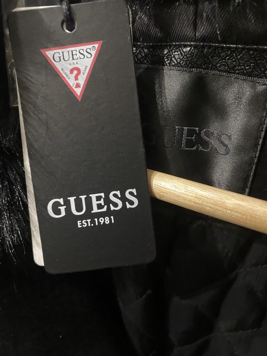 Vand geaca GUESS , marimea M,