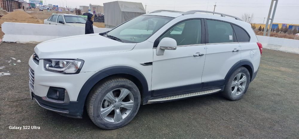 Captiva rangi oq benzinda