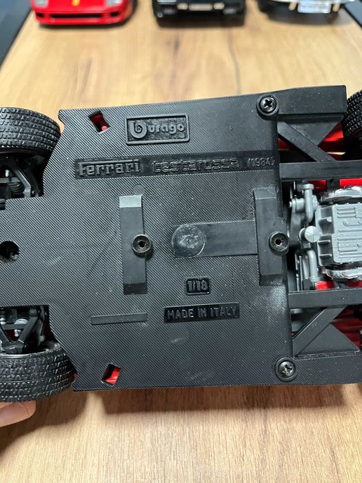 Метална колекционерска количка модел BURAGO FERRARI  1984г.1:18