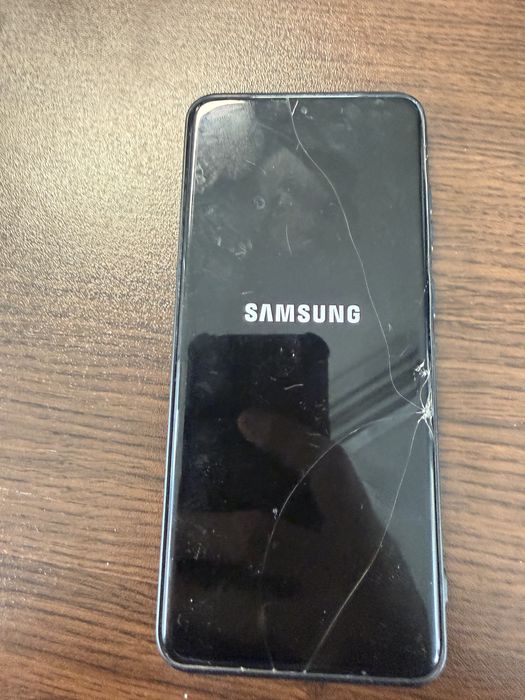 Samsung s20+ употребяван