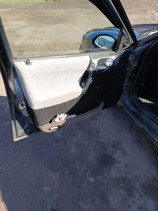 Продаю Опель вектра б