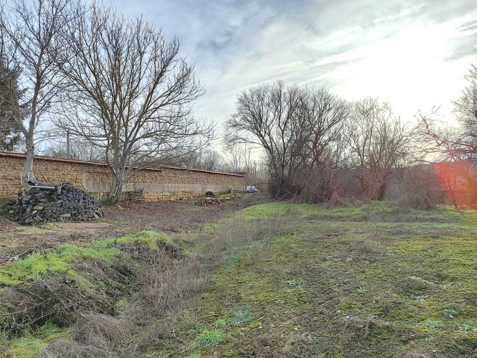 Парцел в Каменци