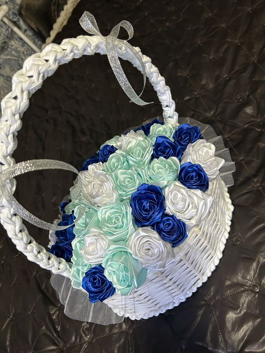 Продам карзинку роз