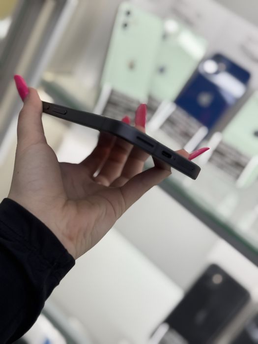 HUMOR GSM oferă spre vânzare / Google Pixel 9a / 128 GB / Negru / Garanție 6 luni