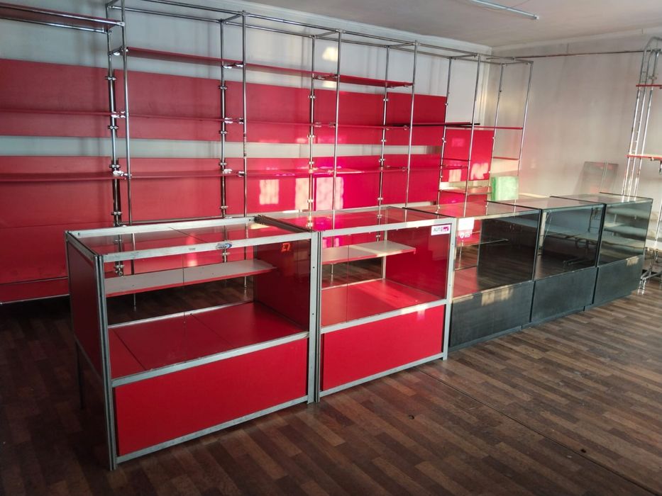 Витрины, полки для магазина