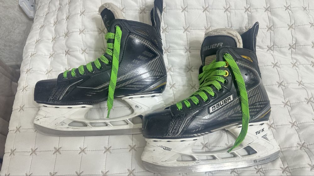 Коньки Bauer Supreme