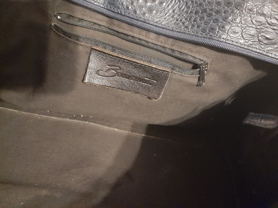 Vând poseta Benvenuti