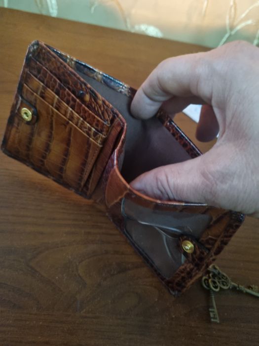 Портмоне женское.