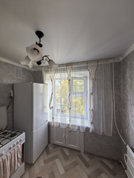 Продам 1 ком. Бак- Бак. 4 школа.
