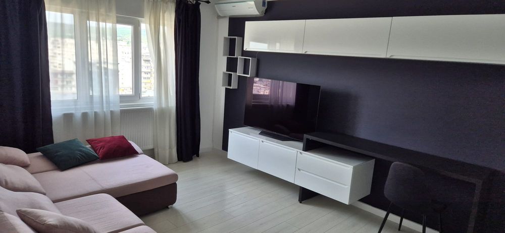 Inchiriez apartament 2 camere lux.