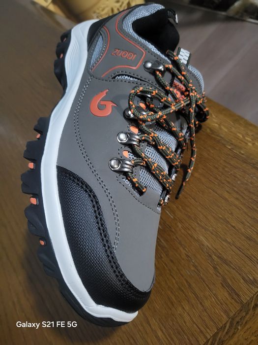 Vând Încălțăminte Sport