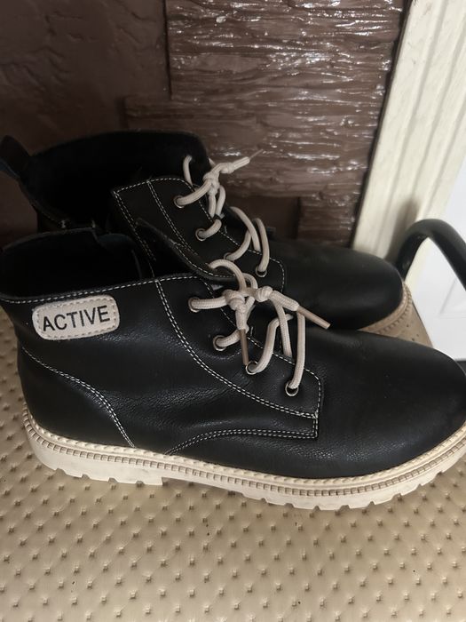 Продам ботинки для девочки