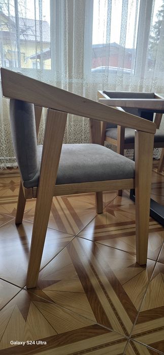 Set Dining Premium: Masă și  Scaune din Lemn Masiv de Stejar
