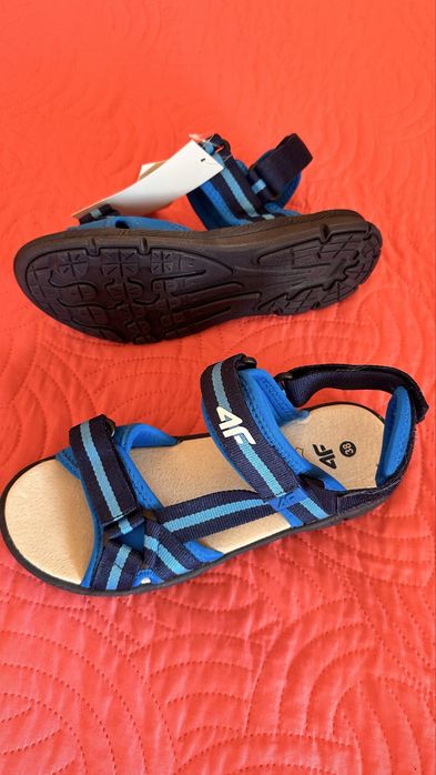 Детски Сандали нови, 38р