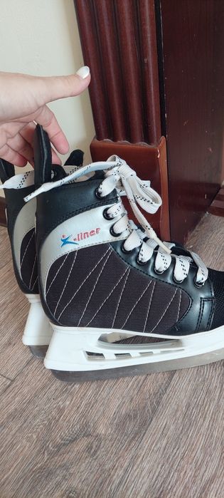 Хоккейные коньки