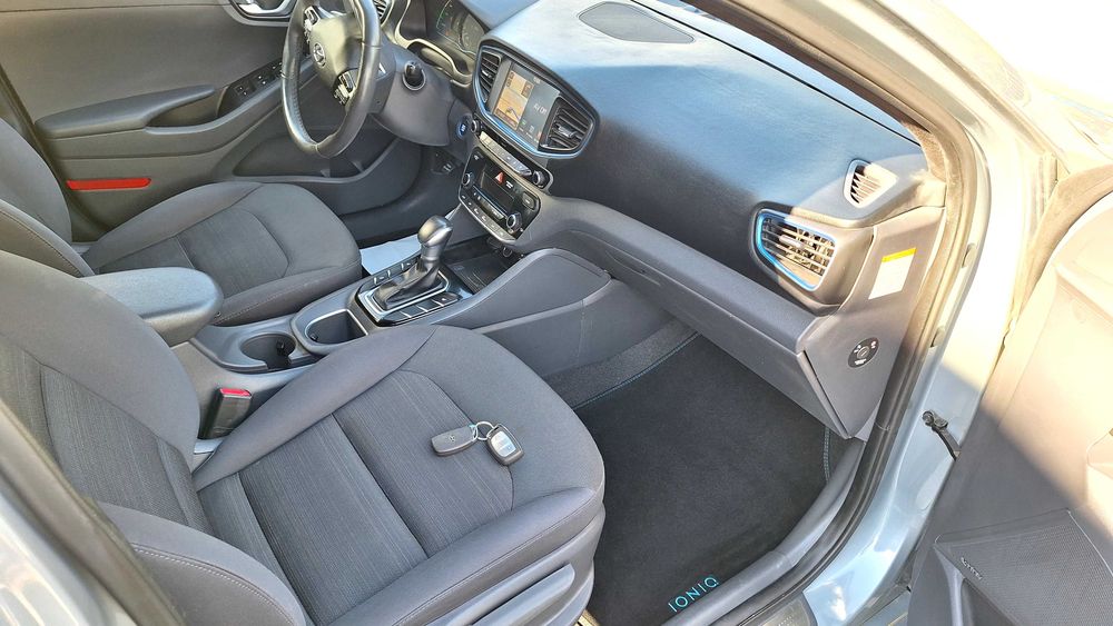 Hyundai ioniq hybrid