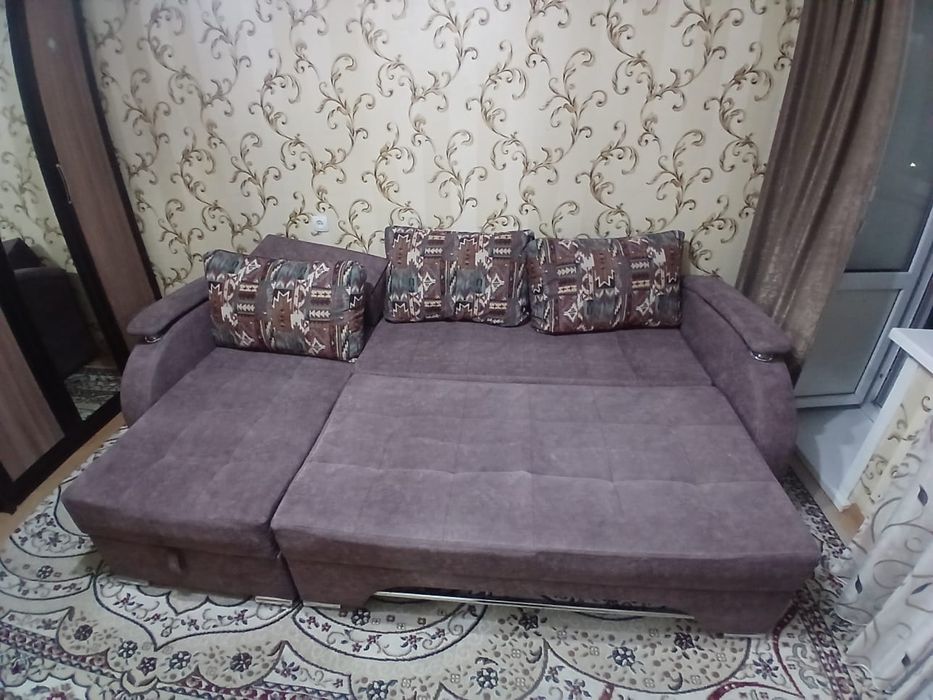 Продам диван угловой раздвижной