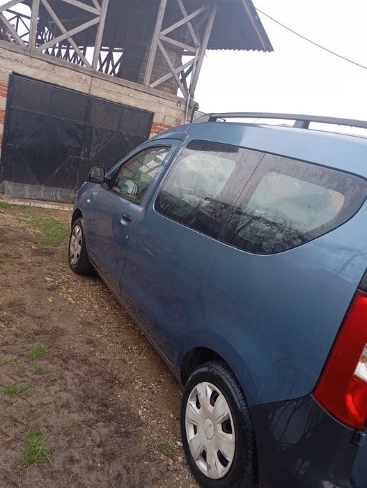 Vând Dacia DOKKER