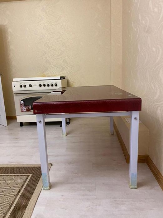 Стол для кухни стекло