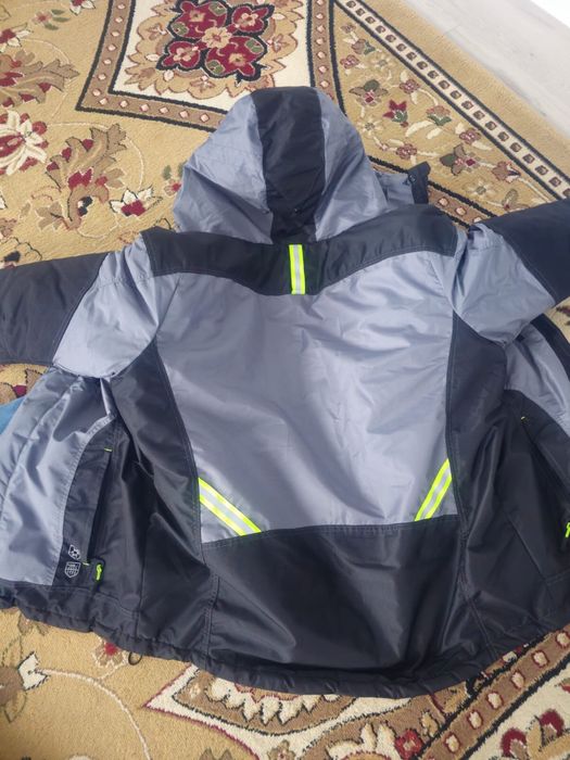 Куртка Уран.