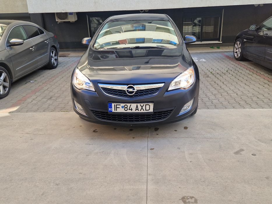 Okazie unică! Vand opel astra j 2011 euro 5  1.7 diesel  125 cp