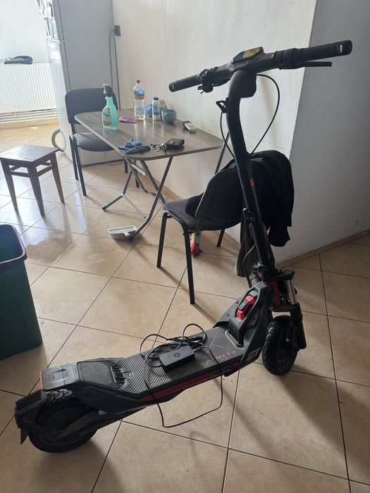 Trotinetă electrică Segway eKickScooter ZT3 Pro
