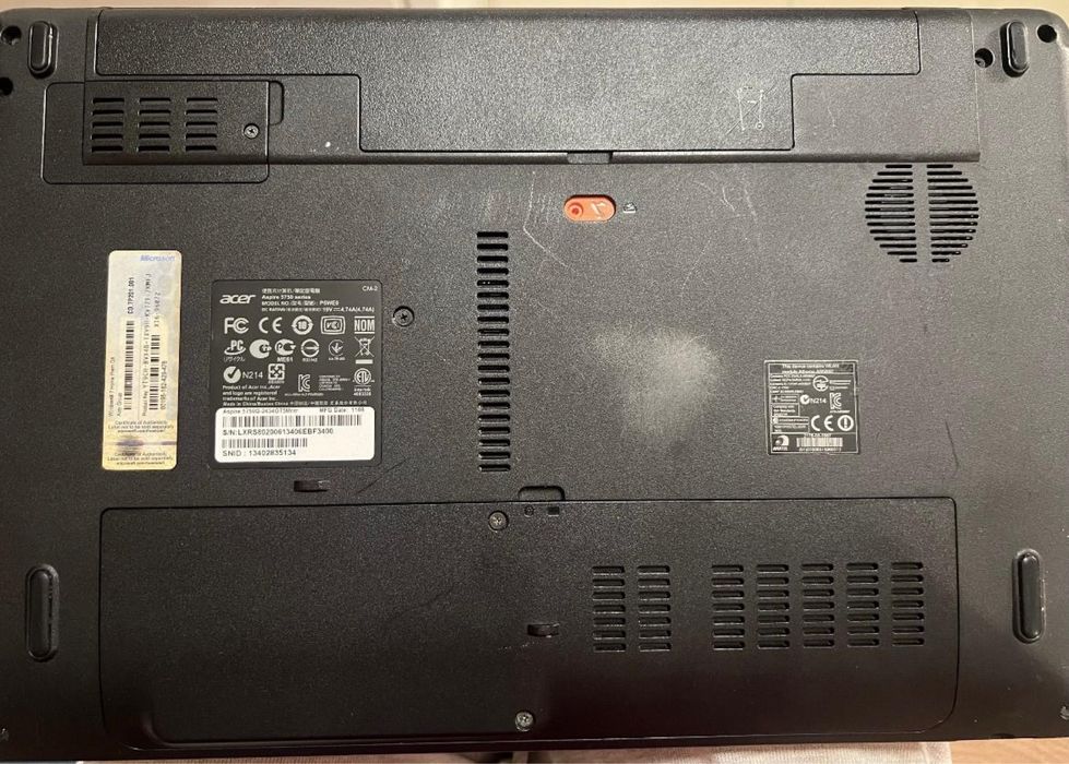 Laptop Acer defect Aspire 5750G-2434G75Mnrr