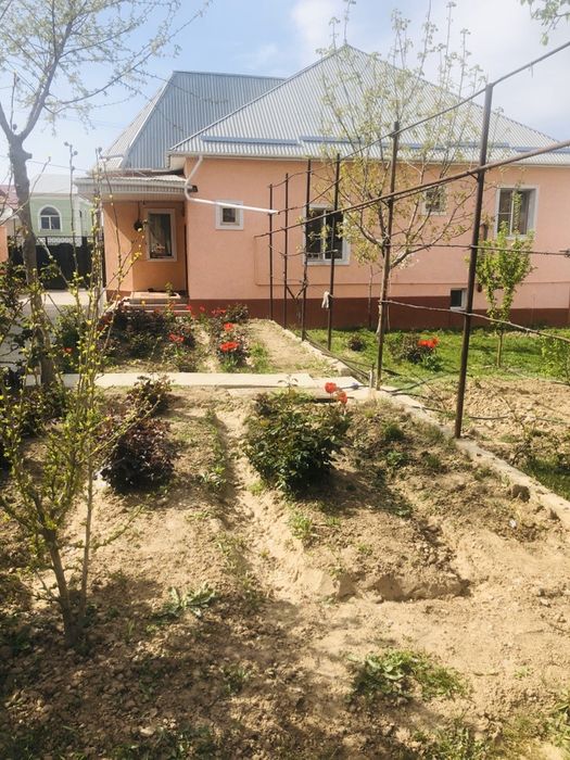 Добротный дом в Самал-1