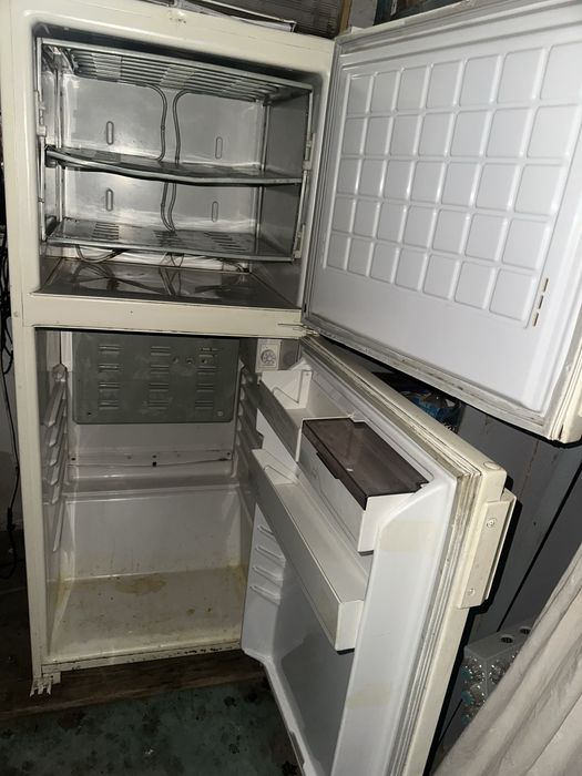 Холодильник в хорошем состоянии.