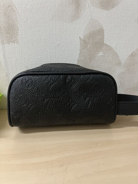 Louis Vuitton несесер