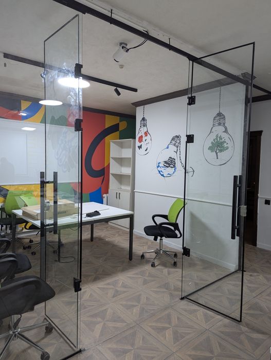 Стеклянные двери