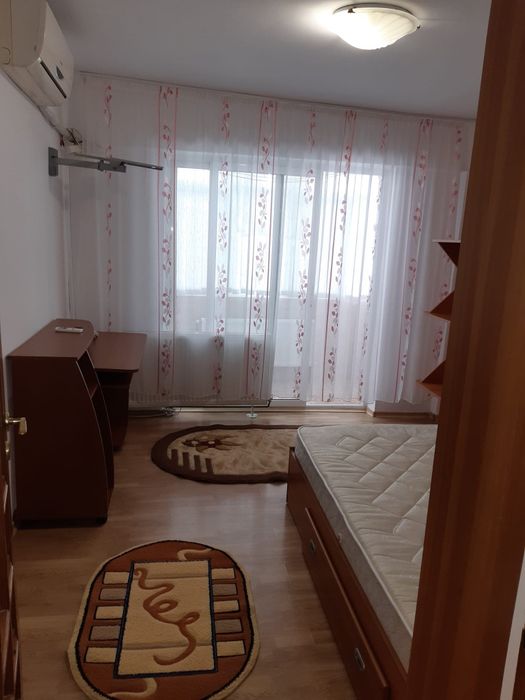 Închiriez apartament cu o camera