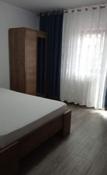 Închiriez garsonieră