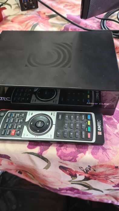 Мулти медия EMTEC Q-800 цена 35 евро