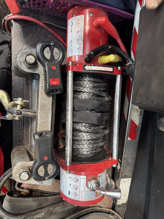 troliu auto winch auto 6700 kg cu telecomanda