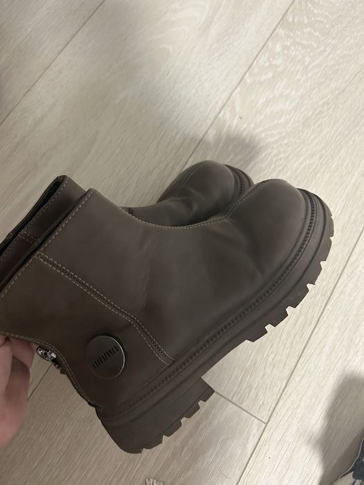 Продам классные ботинки