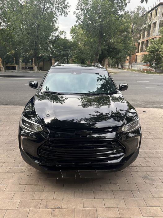 Продаю Свою chevrolet tracker 2023 premier