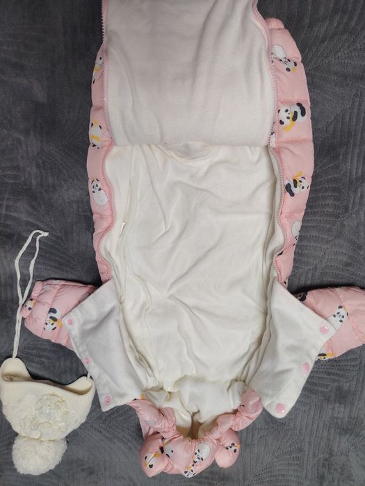 Продам весенний комбинизон размер 70