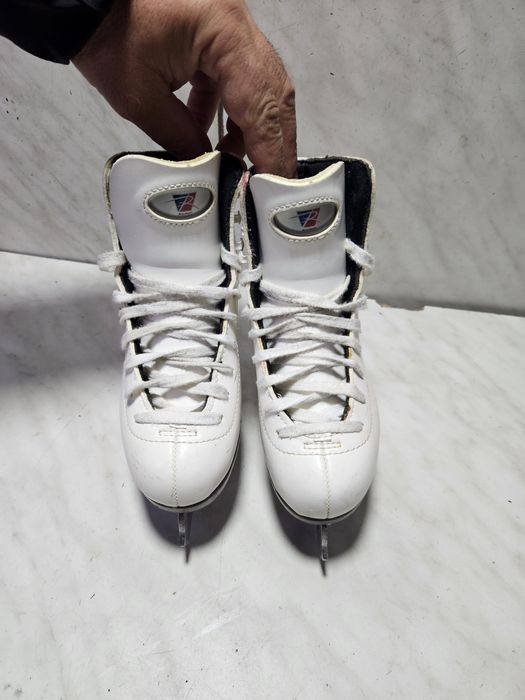 Patine 2005 gheata patinaj artistic Riedell marime eu  31-32 (20,5 cm)