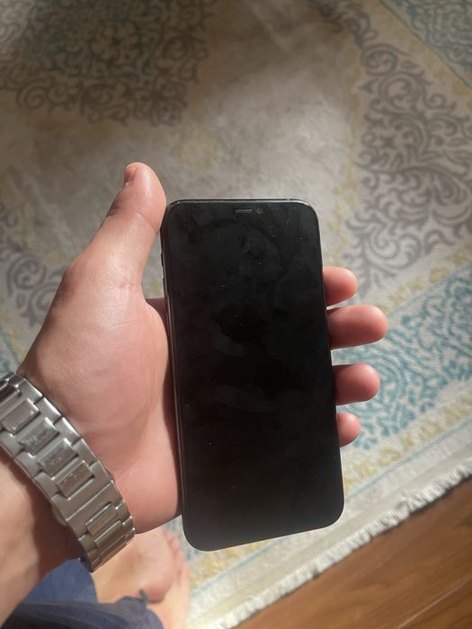 Iphone 11 pro в хорошем сост , каробки нету