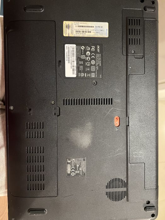Laptop Acer defect Aspire 5750G-2434G75Mnrr